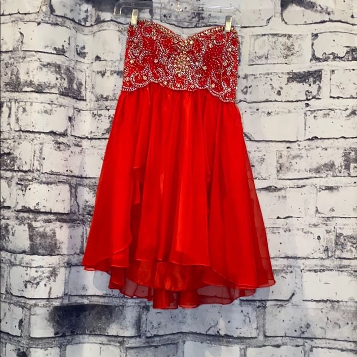 Red Strapless Short Dress 19946 Homecoming | Prom | Date Night | Gno | Girls Night Out | Wedding | Bridesmaid | Dance | Party | Military Ball | Gala | Pageant | Club | Night Out | Quinceaera | Cute | Pretty | * Items Over 5 Pounds Will Be Extra For Shipping Bridesmaid Dance, White Velvet Dress, Red Short Dress, Strapless Short Dress, One Shoulder Homecoming Dress, Navy Short Dress, Pretty Items, Cocktail Prom Dress, Strapless Dresses Short