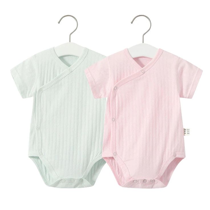 Introducing our 2PCS Summer Newborn Girls' Cotton Romper Set! Get your little one ready for summer with our adorable romper set. Crafted from soft and breathable cotton, this set is perfect for babies aged 3 months to 36 months. Key Features: Summer-ready Design: With short sleeves and a V-neck collar, our romper set is ideal for keeping your baby cool and comfortable during the warmer months. High-quality Material: Made from premium cotton, our romper set ensures superior softness and breathability, ensuring your baby's comfort all day long. Versatile Set: This 2-piece set offers versatility, allowing you to mix and match with other pieces in your baby's wardrobe. Perfect for everyday wear or special occasions. Don't miss out on this essential summer outfit for your little one! Package in Newborn Hair Accessories, Summer Newborn, Summer Bodysuits, Mom Accessories, Newborn Baby Girls, Maternity Dresses For Photoshoot, Perfect Summer Outfit, Photoshoot Dress, Clothing Catalog