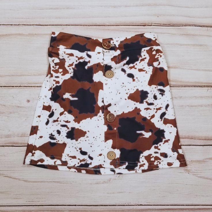 Brown Cowhide Button Skirt with Pink Top-Branded Envy Cow Print Skirt, Brown Cow Print, Adorable Style, Skirt Jumper, Brown Cow, Brown Cowhide, Button Skirt, Country Outfits, Print Skirt