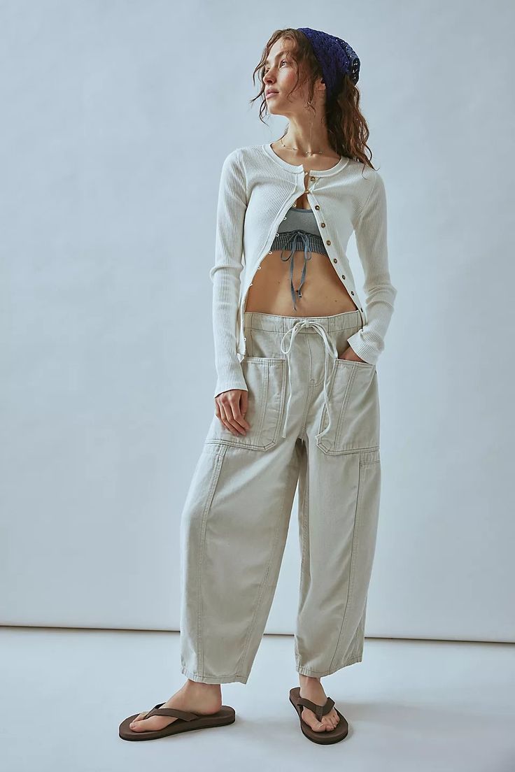 We The Free Silverton Puddle Barrel Jeans | Free People Boho Cargo Pants Outfit, Barrel Jeans Outfit, Barrel Jeans, Free People Summer, Jeans Free People, Cargo Pants Outfit, Style Clothes, Jeans Outfit, Boho Clothing