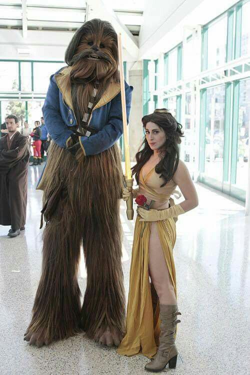 Star Wars / Beauty and the Beast crossover cosplay                                                                                                                                                                                 More Cosplay Disney, Halloween Parejas, Diy Kostüm, Hallowen Costume, Style Steampunk, Disney Things, Star Wars Costumes, Disney Cosplay, Star Wars Party