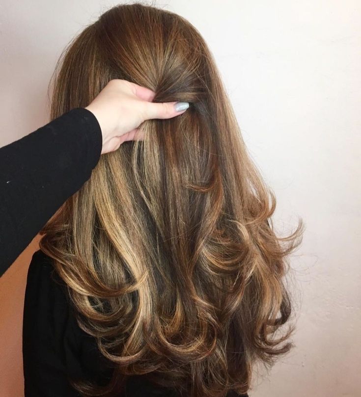 Blonde Blowout Hair, Inward Curls, Blowout Hair Natural, Blonde Blowout, Cute Hair Colors, Brown Hair Inspo, Brunette Hair With Highlights, Blowout Hair, Haircuts Straight Hair