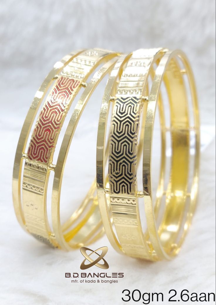 22ct exclusive gold kada Gold Meena Bangles, Plain Gold Jewellery, Bangles Gold, Bangles Design, Gold Bangles Design, Fancy Jewellery, Bangle Designs, Gold Bangle, Bangles Jewelry