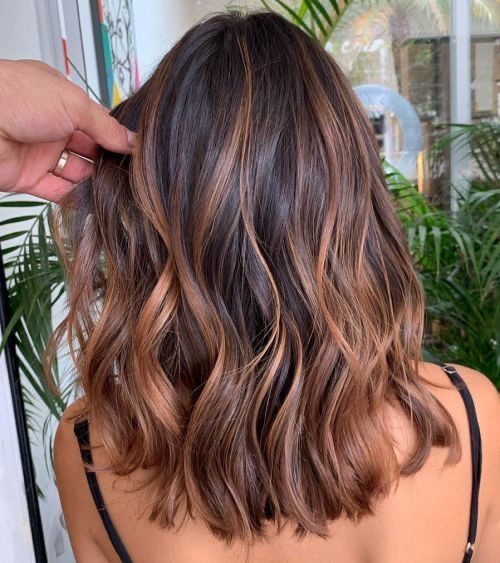 Balayage Brunette Short, Caramel Balayage Brunette, Very Long Bob, Balayage Hair Caramel, Balayage Hair Color Ideas, Rambut Brunette, Short Hair Highlights, Balayage Hair Color, Balayage Technique