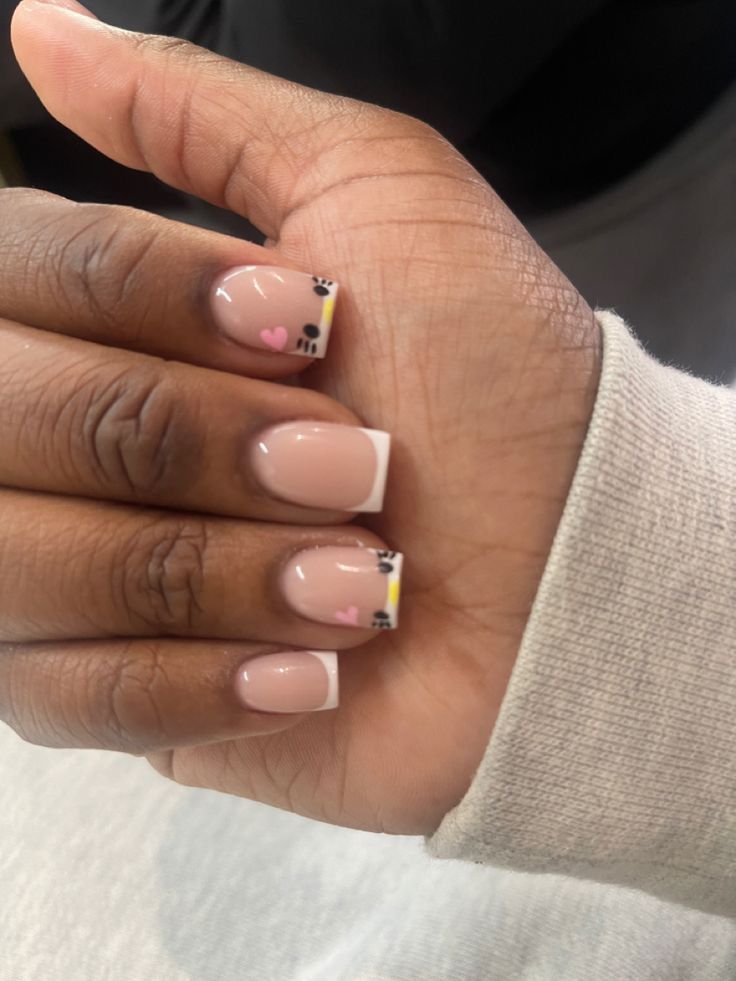 Short Coffin Gel Nail Designs, Nails Acrylic Short French Tip, Frenchtips Nails Acrylic, Short White Tip Acrylic Nails, Short Cute French Tip Nails, French Tip Hello Kitty Nails, Short White Nails Ideas, Short Nails Hello Kitty, R Initial Nails