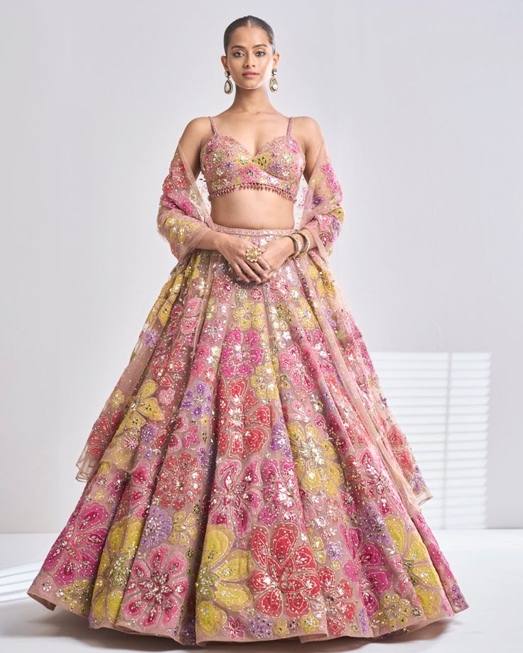 Strappy Blouse, Seema Gujral, Outfits Indian, Floral Lehenga, Net Lehenga, Red Lehenga, Embroidered Lehenga, Party Wear Indian Dresses, Chaniya Choli