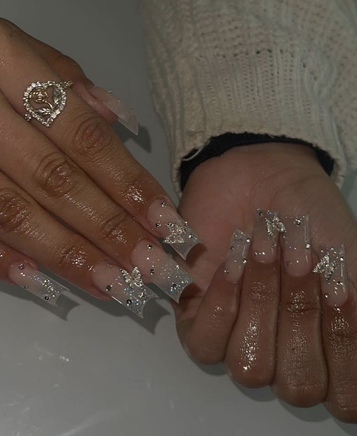 Quince Nails Silver, Prom Nails Silver Glittery, Silver Nails Inspo Prom, Glitter Base Nails, Nail Inspo For Prom, Silver Nails Prom, Silver Acrylics, Xv Nails, Nails Art Simple