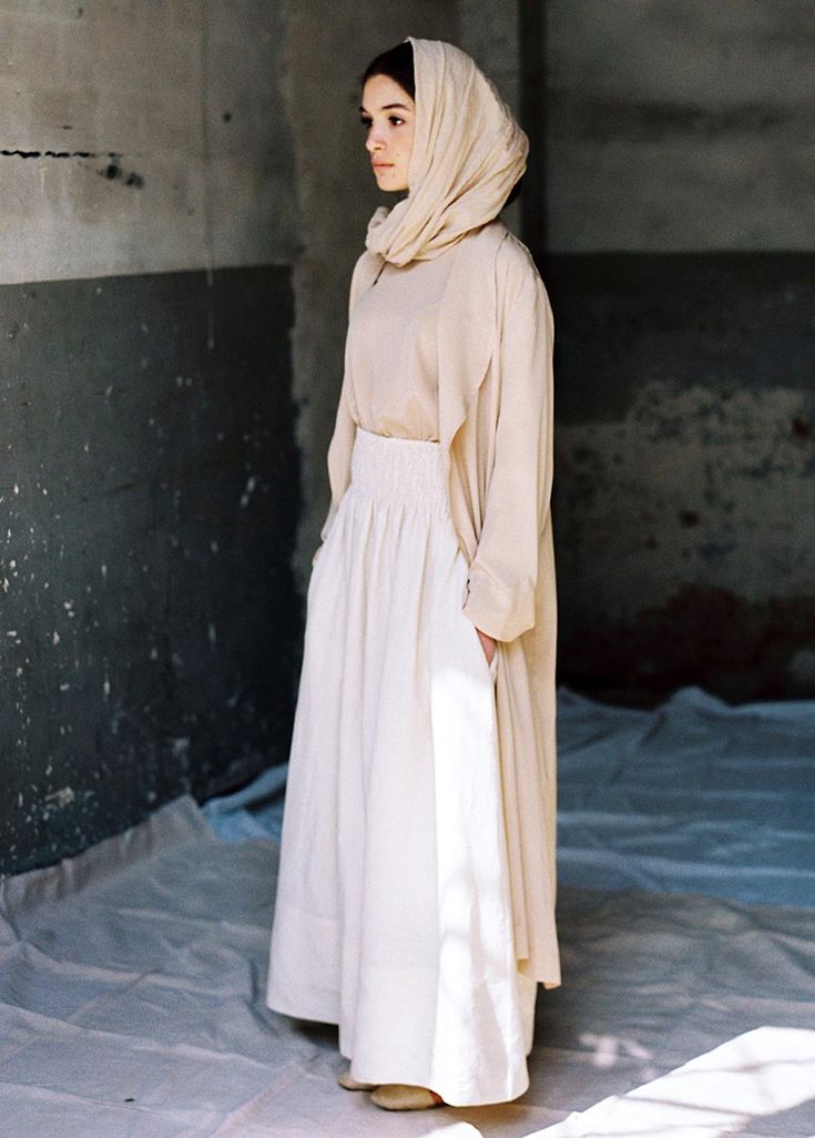 Magnolia Antic · Miss Moss Christian Modest Outfits, Biblical Clothing, Hijabi Mode, Hijab Stile, Hair Covering, Miss Moss, Jewish Women, Christian Fashion, Modesty Fashion