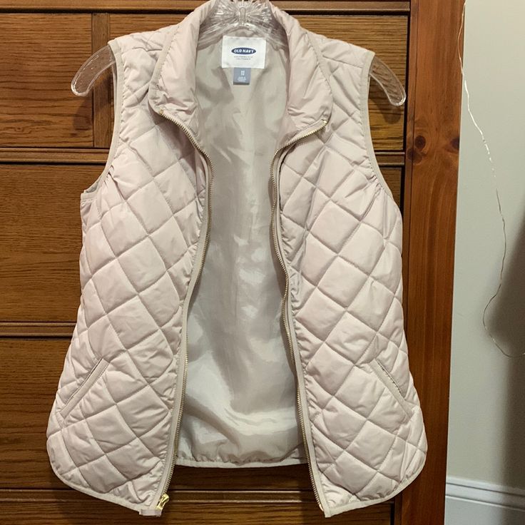 Great Condition Like Brand New Dressy Vest Size: Xs Cream/Silver Dressy Vest, Old Navy Vest, Navy Vest, Navy Jackets, Old Navy, Jackets & Coats, Jackets For Women, Brand New, Navy