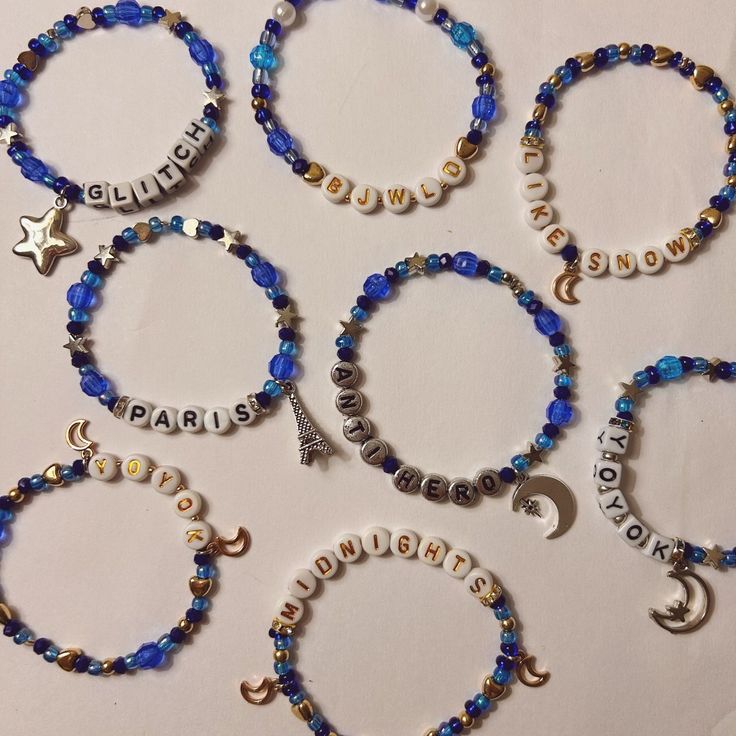 Friendship Bracelet Ideas, Taylor Bracelet, Jewelry Making Business, Cute Friendship Bracelets, Taylor Swift Tour Outfits, Friendship Bracelets Designs, All About Taylor Swift, Beaded Jewlery, Friend Bracelets