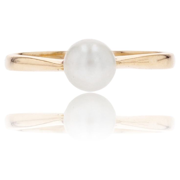 Yellow Gold Solitaire Ring, Gold Solitaire Ring, Fine Ring, The Jewel, Old Jewelry, The Pearl, Cultured Pearls, Yellow Gold Rings, Solitaire Ring