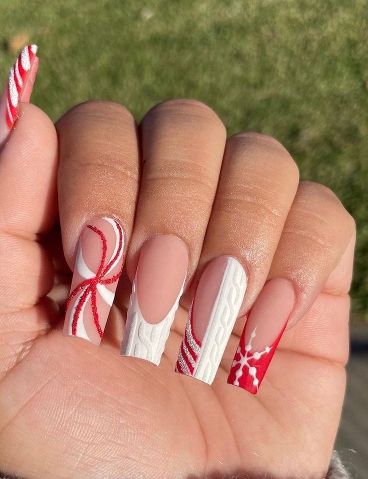 Custom made, turn around time is 3-5 business days. Can switch colors if wanted. SIZES MUST BE SENT AFTER PURCHASE Includes: 10 nails Unfortunately, returns and refunds are not accepted due to nails being custom made. Christmas Acrylic Nails Candy Canes, Winter Aesthetic Nails, Candy Cane Nail Designs, Swirl Sweater, Christmas Press On Nails, Red And White Nails, Aesthetic Nail, Candy Cane Nails, Red Christmas Nails