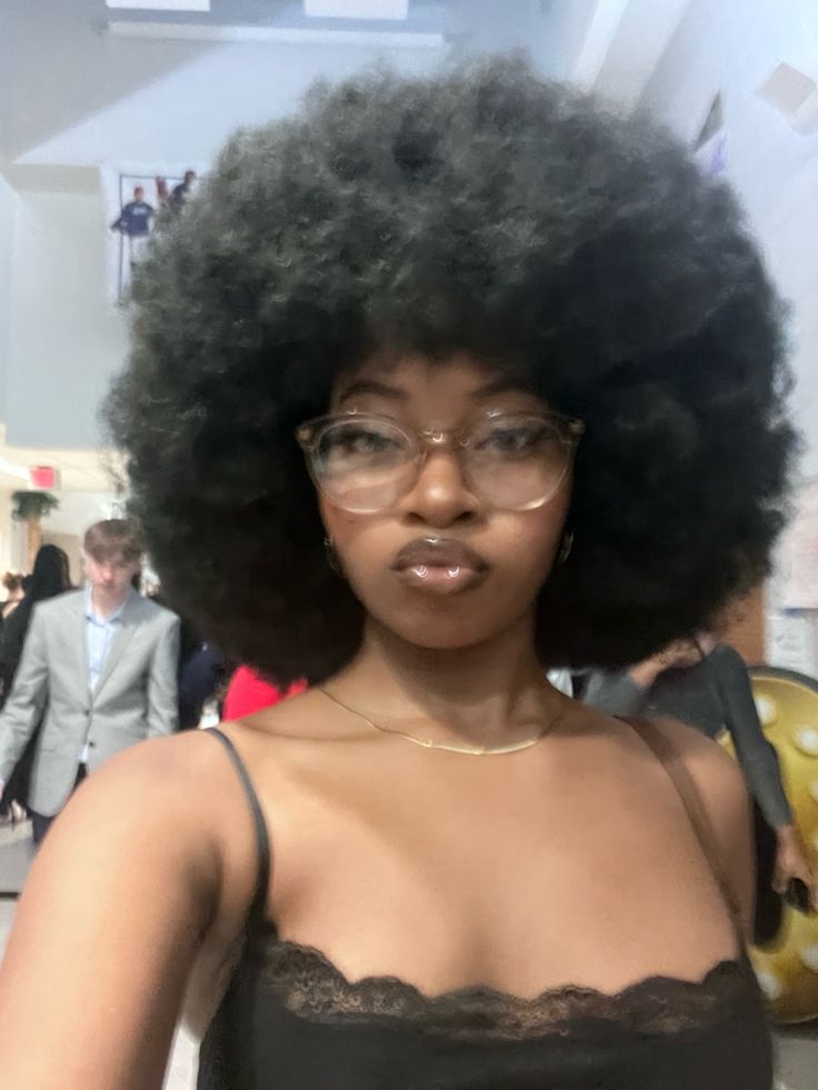 Big Afro Wigs For Black Women, Big 4c Hair Afro, 4c Afro Medium, Big Afro Aesthetic, Big Afros, Black Woman Afro, Big Afro, Chet Baker, African Hair Braiding Styles