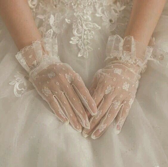 Gloves Aesthetic, Princess Core, Cold Weather Gloves, Lace Gloves, Princess Aesthetic, Lace Weddings, Black Queen, White Aesthetic, Bridal Accessories