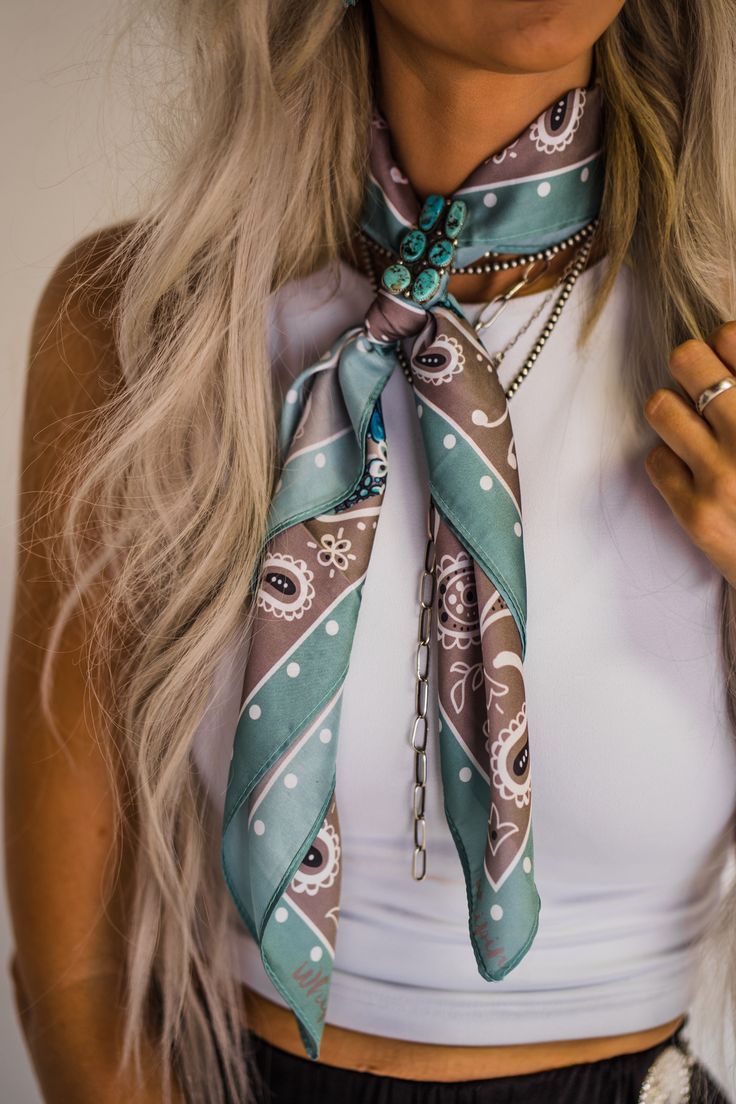 Wild Rags Outfits, Scarf Slides, Western Scarf, Nfr Fashion, Cowgirl Accessories, Country Style Outfits, Western Wear Outfits, Cute Country Outfits, Looks Country