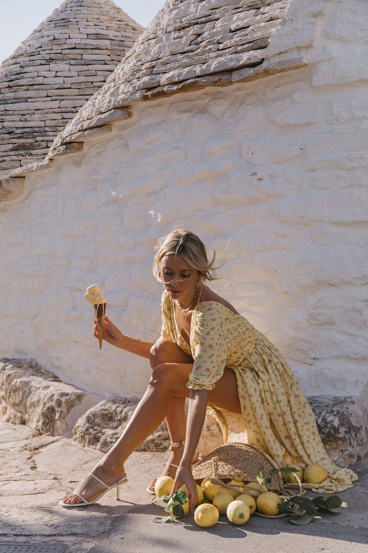 Vintage Italy Aesthetic, European Travel Outfit, Italian Aesthetic, Mode Hippie, Spell Designs, Photographie Portrait Inspiration, Summer Romance, Travel Outfit Summer, Vintage Italy