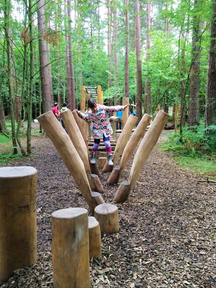 Playground In The Woods, Natural Playground Diy, Nature Play Backyard, Natural Playground Design, Forest Playground, Montessori Playground, Natural Outdoor Playground, Natural Playscapes, Nature Playground