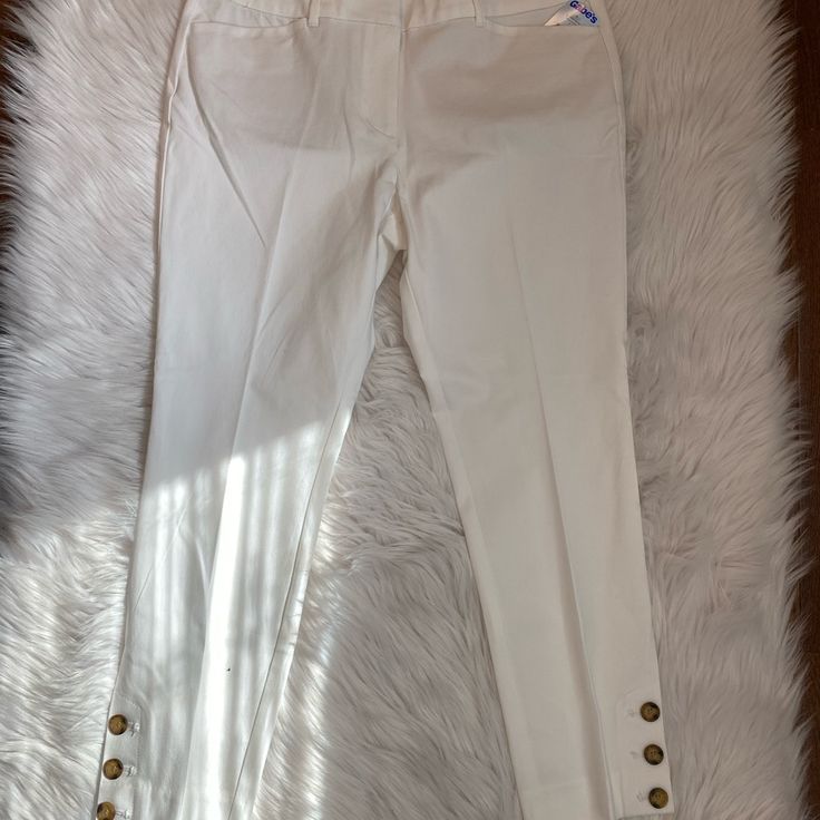 Loft Ankle Pants W/ 4 Pockets Petite Off White 3 Buttons At Ankle On Each Side Elegant White Cropped Leg Pants, Elegant White Cropped Pants, White Cropped Leg Workwear Bottoms, White Cropped Leg Bottoms For Work, Cropped Leg Workwear Bottoms With Buttons, White Classic Cropped Leg Bottoms, Classic White Cropped Leg Bottoms, Classic White Cropped Bottoms, White Mid-rise Capris For Summer