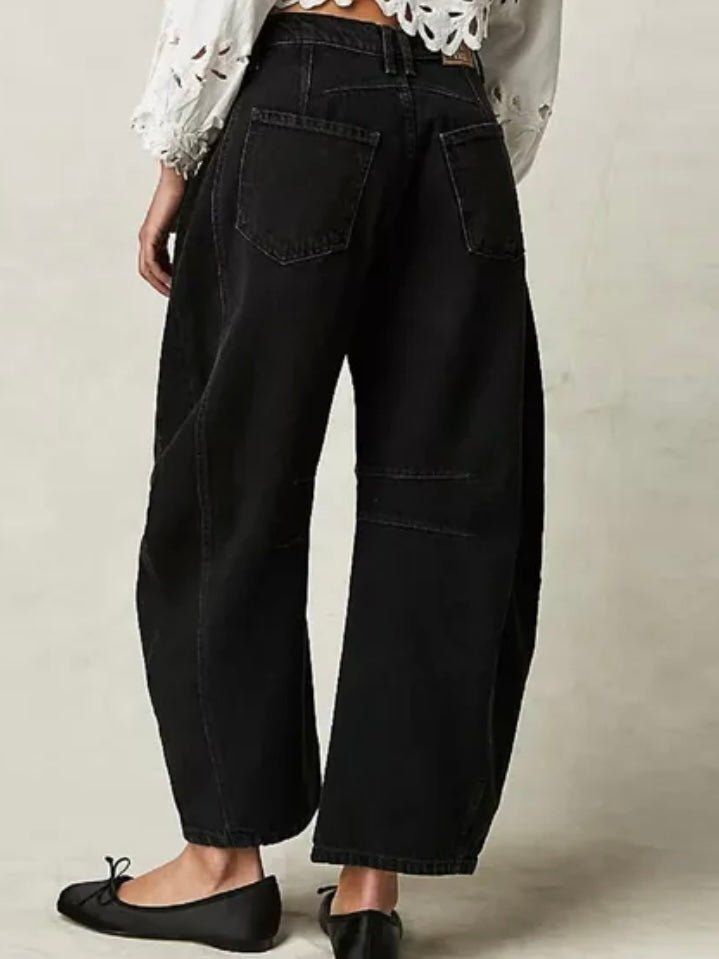 Oversized black barrel jeans – Wapas High Heel Wedges Platform, Black Baggy Jeans, Chanel #1, Barrel Jeans, Visor Sunglasses, Romper And Jacket, Vest Blazer, Faded Jeans, Baggy Pant