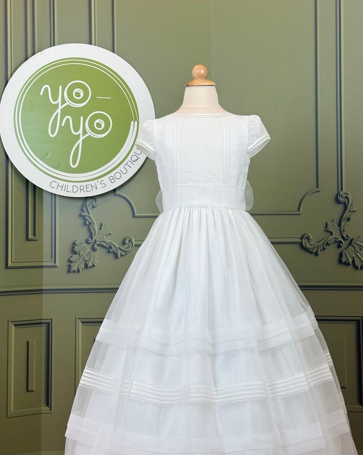 Mia is a coquette first communion dress made with off-white organza, it has super dainty lace on the chest and sleeves. Made in Spain Does not include crinoline Dry Clean 100% polyester Final sale, no exchanges nor returns will be accepted after purchase Mia Dress, First Communion Dress, First Communion, Dress Making, Final Sale, The Dress, Spain, Dry Clean, Off White