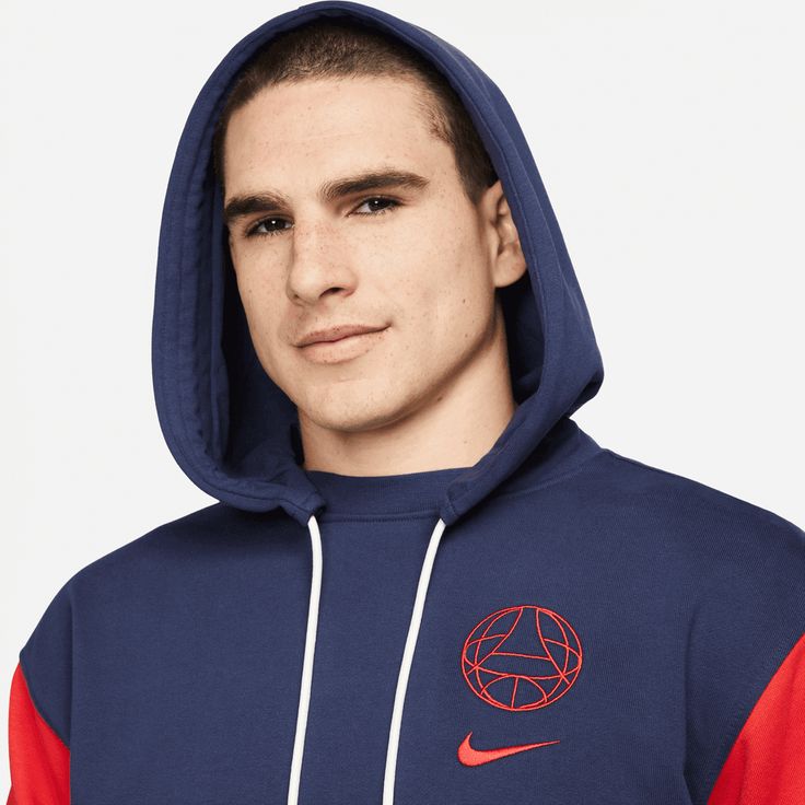 Nike 2023-24 PSG Men's Standard Issue HoodiePlay in it, work in it, cheer in it, live in it. With sweat-wicking technology, minimalist team details and a loose, relaxed fit, this PSG hoodie helps you warm and comfortable way beyond the 90-minute mark. Nike Dri-FIT technology moves sweat away from your skin for quicker evaporation, helping you stay dry and comfortable. Zippered front pocket lets you stash your essentials. 61% COTTON 39% POLYESTER Psg Hoodie, Nike Paris, 2023 Logo, Nike Soccer, Nike Brand, Soccer Fans, Paris Saint, Nike Store, Paris Saint-germain