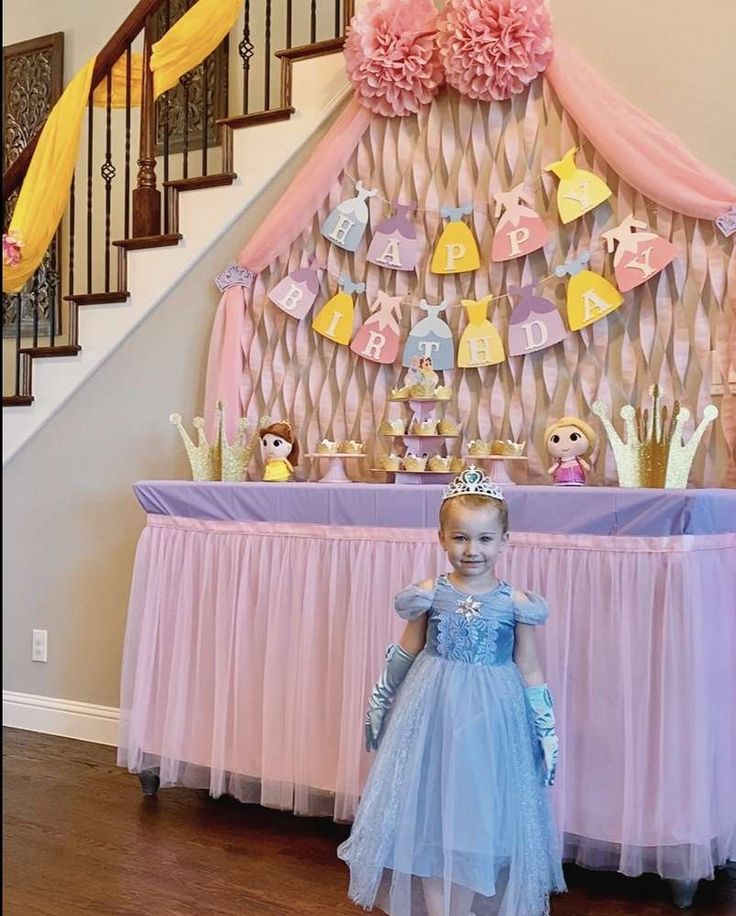 Addison’s Disney Princess Party | CatchMyParty.com Disney Princess Birthday Party Ideas, Birthday Disney Princess, Princess Birthday Party Ideas, Princess Birthday Decorations, Princess Birthday Party Decorations, Disney Princess Birthday Party, Princess Theme Birthday, Princess Theme Birthday Party, Princess Decorations