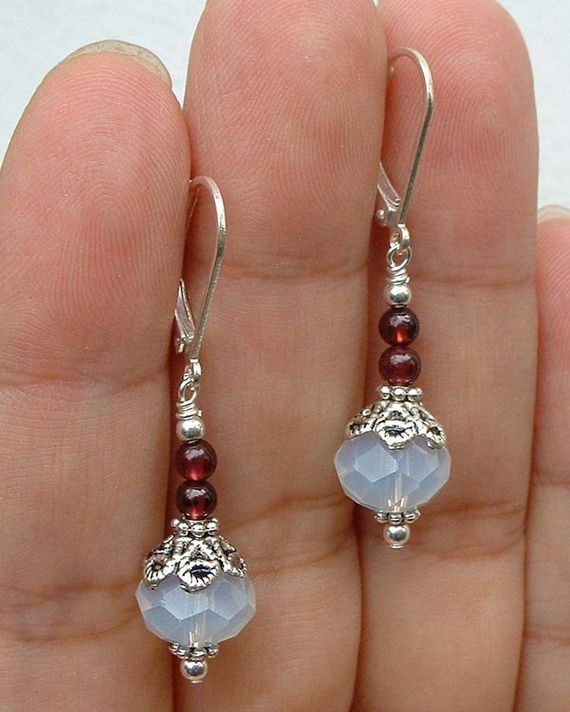 Beaded Earrings Tutorials, Jewelry Beautiful, Beaded Earrings Patterns, Womens Jewelry, Jewellery Uk, Homemade Jewelry, Beaded Hoop Earrings, Earring Patterns, Diy Schmuck