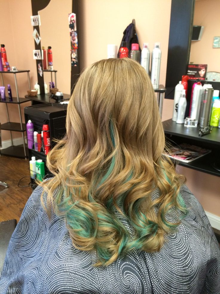 Green Tip Hair, Blond Hair With Green Highlights, Green Peak A Boo Hair, Green Highlights Blonde Hair, Blonde Hair With Green Highlights, Green Hair Streaks, Aquamarine Hair, Hidden Hair Color, Blonde Dye