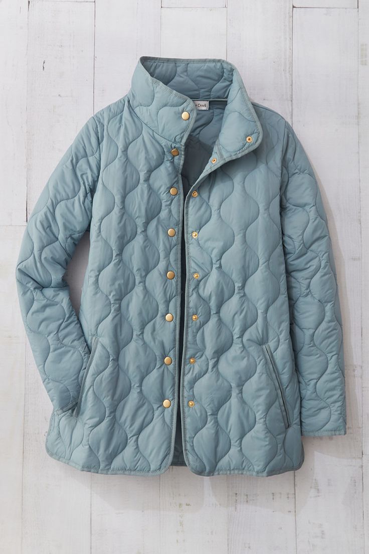 The one-coat wonder for crossing seasons – at only 12 oz., it's ultra-lightweight and packable, with a chill-chaser mockneck and full snap front. Side slits have snap closures. Outer Wear For Women, Women’s Jackets, Coldwater Creek Outfits, Quilted Jackets For Women, Winter Jeans Jacket, Florida Outfits, Outfits Baggy, Statement Outfit, Womens Quilted Jacket