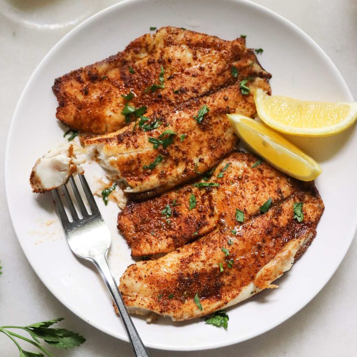 Air Fryer Tilapia Pan Fried Flounder, Fried Tilapia Recipes, Air Fryer Tilapia, Pan Fried Tilapia, Tilapia Recipes Easy, Fried Flounder, Frozen Fish Fillets, Frozen Tilapia, Fried Tilapia