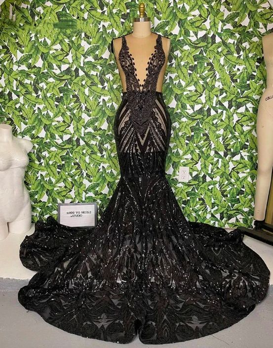 Black Backless Mermaid Evening Dress, Elegant Black Backless Mermaid Dress, Black Backless Mermaid Dress For Evening, Black V-neck Gown With Sweep Train, Black Floor-length Evening Dress For Prom, Black Mermaid Dress For Wedding And Prom Season, Black Mermaid Dress For Wedding And Prom, Black Bridesmaid Dress For Prom Season, Black Prom Evening Dress With Sweep Train