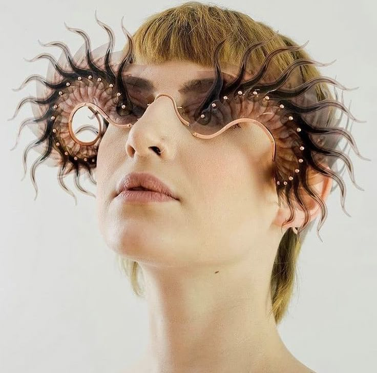 Avant Garde Jewelry, Face Jewellery, Central Saint Martins, Floral Headpiece, Avant Garde Fashion, Character Design Inspiration, Creative Director, Wearable Art, Headpiece