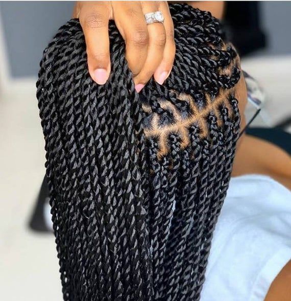 Knotless Twist Hairstyles, Knotless Twist, Senegalese Twist Hairstyles, Senegalese Twist Braids, Braids Hairstyles For Black Women, Hair Braiding Styles, Quick Hair, African Hair Braiding, African Hair Braiding Styles