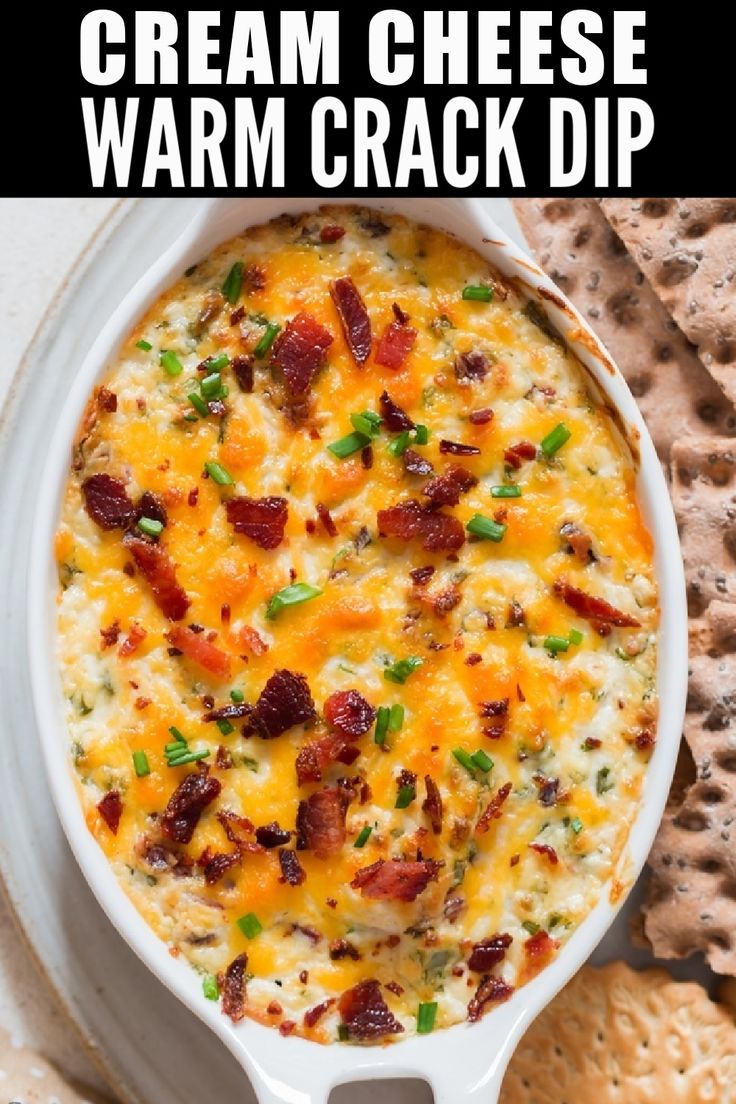 cream cheese dip with crackers Warm Dip Recipes, Dip Recipes Hot, Baked Dips, Best Dip Recipes, Dip Recipes Appetizers, Cream Cheese Dip, Bacon Dip, Cheese Dip Recipes, Hot Appetizers