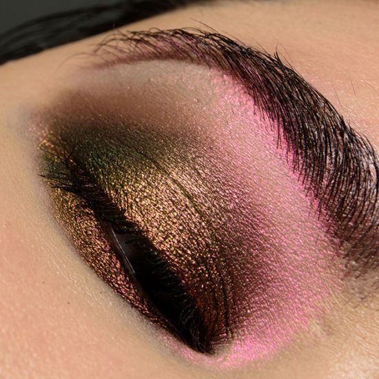 Clionadh Forge Jewelled Multichrome Eyeshadow Review & Swatches Clionadh Eyeshadow, Chrome Eyeshadow, Multichrome Eyeshadow, How To Match Foundation, Gold Palette, Hair Brands, Lower Lashes, Eyeshadow Primer, Editorial Makeup