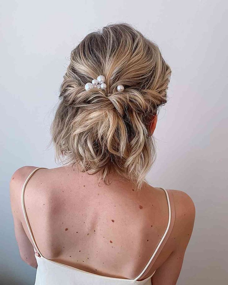 Prom Hair 2022, Short Bridal Hair, Formal Hairstyles For Short Hair, Hair 2022, Prom Hairstyles For Short Hair, Hairdos For Short Hair, Very Short Hair, Short Wedding Hair, Penteado Cabelo Curto