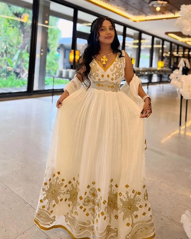 Elegant Habesha Dress Simple Habesha Kemis, Ethiopian Dresses, Habesha Wedding, Occasional Dress, Eritrean Dress, Ethiopian Culture, Beautiful Ethiopian, Ethiopian Clothing, Habesha Dress