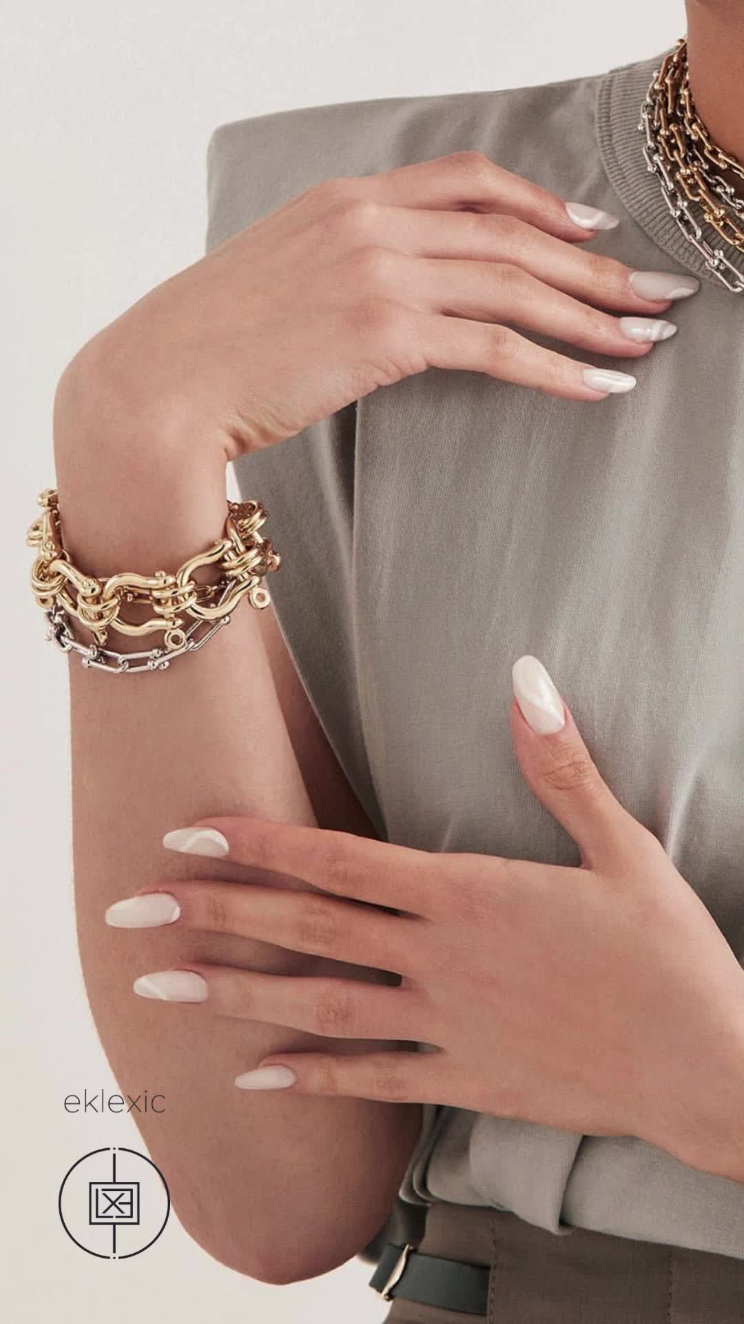 The Margaux Bracelet is made from our U link chain fastened with a with a custom U link clasp. The bracelet is a perfect stand alone piece, or pair it with any of our other cuffs or chain bracelets to make more of an impact.