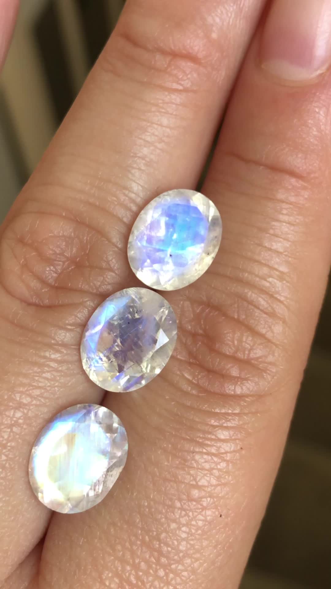 We find #moonstones mesmerizing.  Capturing the spotlight with their #magical glow.  It's hard to choose my favorite #JuneBirthstone between Moonstones, Pearls, and Alexandrites.  Each #birthstone has its attributes, and each birthstone possesses a little #extra magic.  

How did #Junebabies get so #lucky 

Check out all of our #moonstonejewelry on our Jewelluxe.com shop.