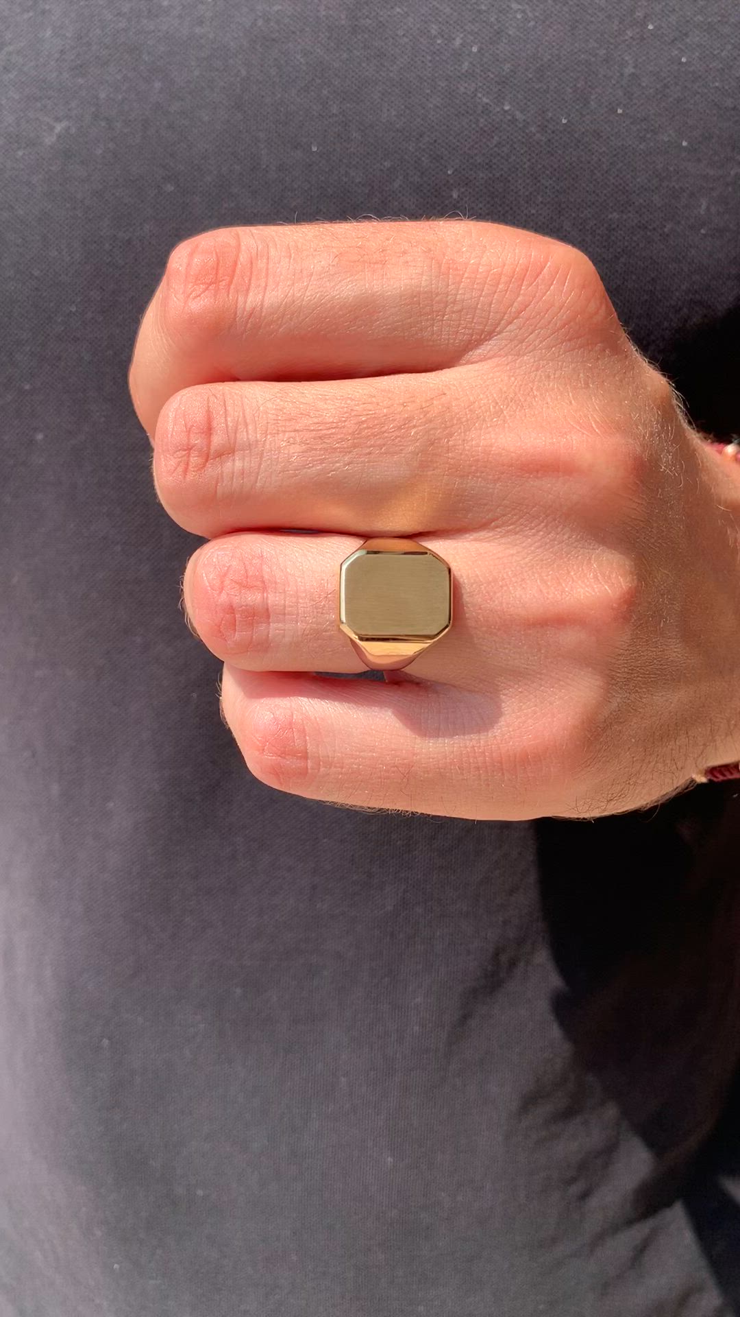 This contains an image of: Rectangle Signet Ring in 14k Yellow Gold 14k Gold - Etsy Turkey