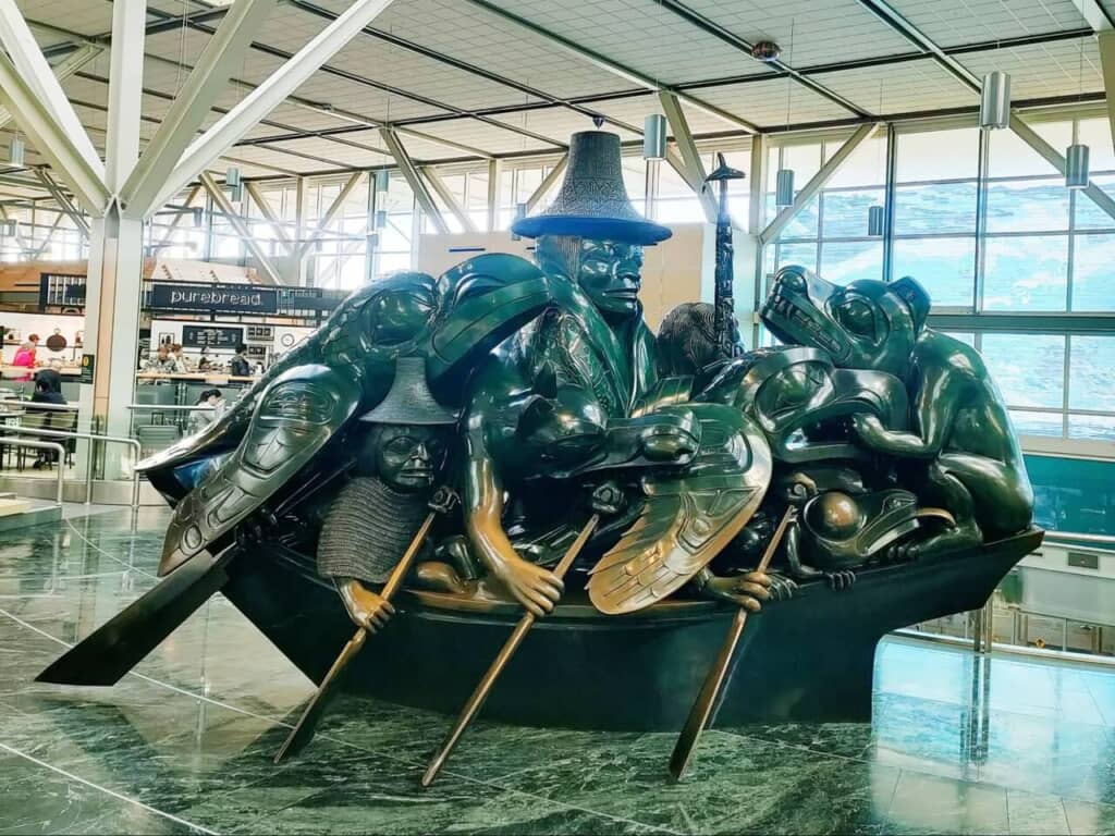 The Spirit of Haida Gwaii: The Jade Canoe バンクーバー国際空港（国際ターミナル） 1996年制作