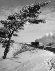 Stralsund. Rügendamm mit Eisenbahn