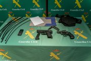 Imagen de archivo de armas incautadas en una operación de la Guardia Civil. /Archivo. EFE/ROMÁN G. AGUILERA