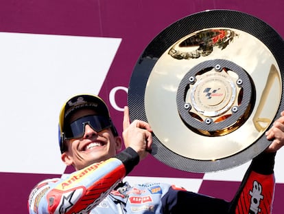 MotoGP - Australian Grand Prix - Phillip Island Grand Prix Circuit, Phillip Island, Australia - October 20, 2024
Gresini Racing MotoGP's Marc Marquez celebrates his win on the podium with the trophy
REUTERS/Asanka Brendon Ratnayake     TPX IMAGES OF THE DAY     