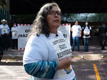 Martha Patricia Velarde durante una protesta contra el derrame minero que afectó al Río Sonora y Bacanuchi, frente a las oficinas de Grupo México en la Ciudad de México, en agosto 2022.