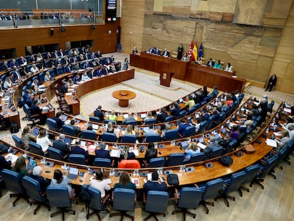 Vista general del pleno de la Asamblea de Madrid, el jueves día 10 de octubre.