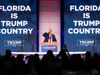 El expresidente de EE UU, Donald Trump, habla durante la Cumbre de la Libertad de Florida, en Kissimmee (Florida), en noviembre de 2023.