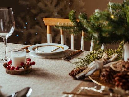 Una mesa de navidad.