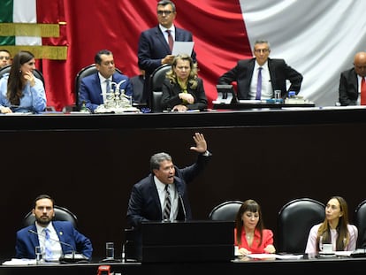 Ricardo Monreal habla durante la primera sesión de la nueva legislatura, el 1 de septiembre, en la Cámara de Diputados.