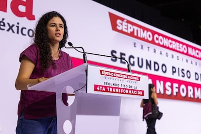 Luisa María Alcalde habla durante el Séptimo Congreso Nacional Extraordinario de Morena, el 22 de septiembre de 2024 en Ciudad de México.